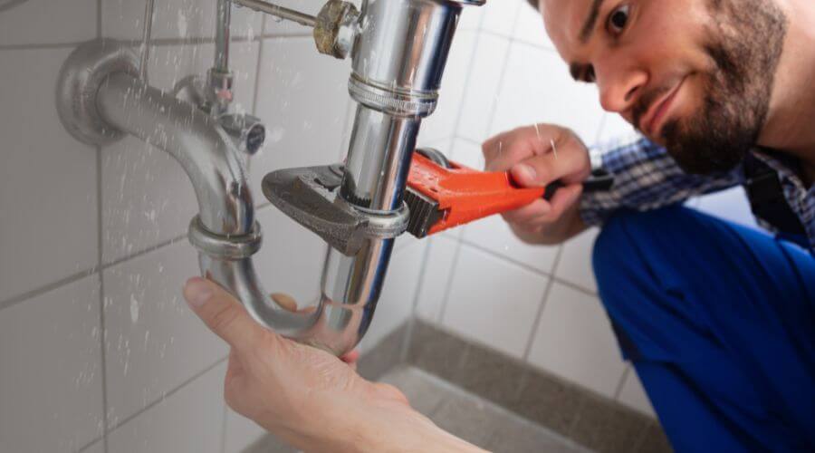 Professional clogged toilet repair services in McGee, MO